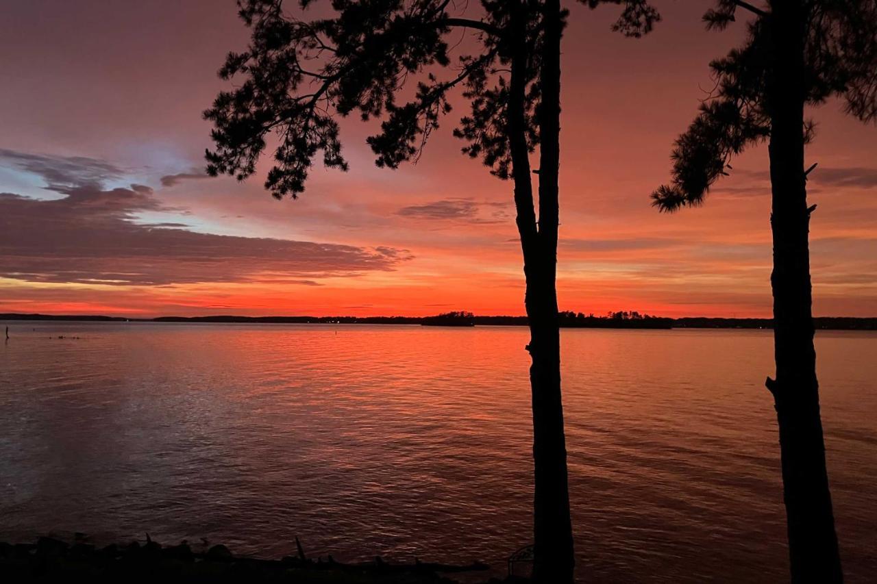 Gilbert Lakefront Retreat With Private Dock! Hollywood Point Eksteriør bilde